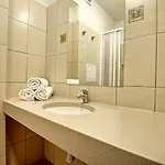 Bialy Labedz Hotell Kretowiny