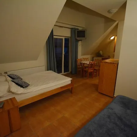 Ξενοδοχείο Bialy Labedz - Wlasne Pomosty I Kajaki Kretowiny