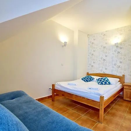 Biały łabędź Hotel Kretowiny