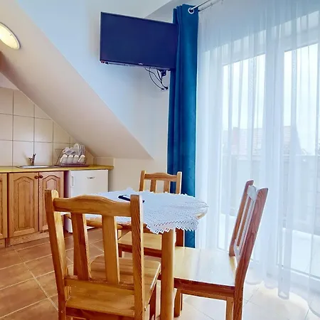 Bialy Labedz Отель *