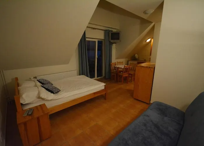 Hotel Biały łabędź Kretowiny